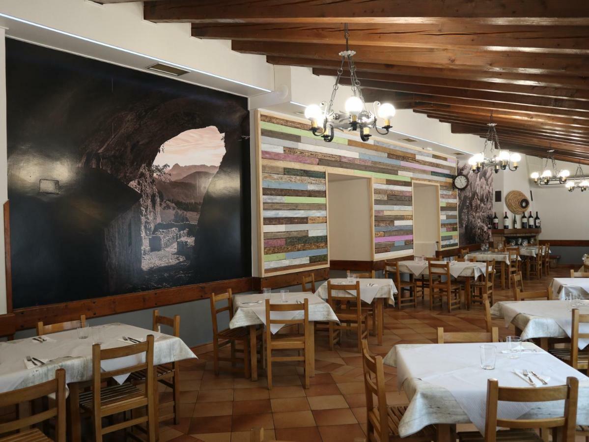Ostatu Zegama Hotel Eksteriør billede